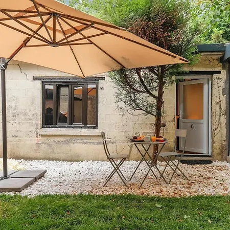 Alfort 6 Luxurious Little House With Private Garden And Jacuzzi