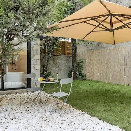 Alfort 6 Luxurious Little House With Private Garden And Jacuzzi 아파트 매종알포르트